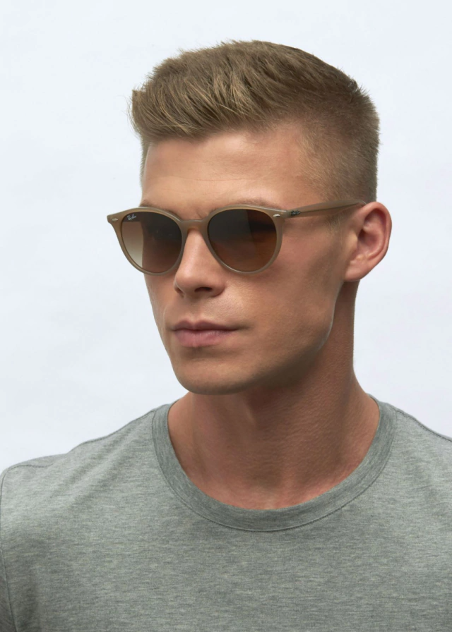 RB 4305 HIGHSTREET®
